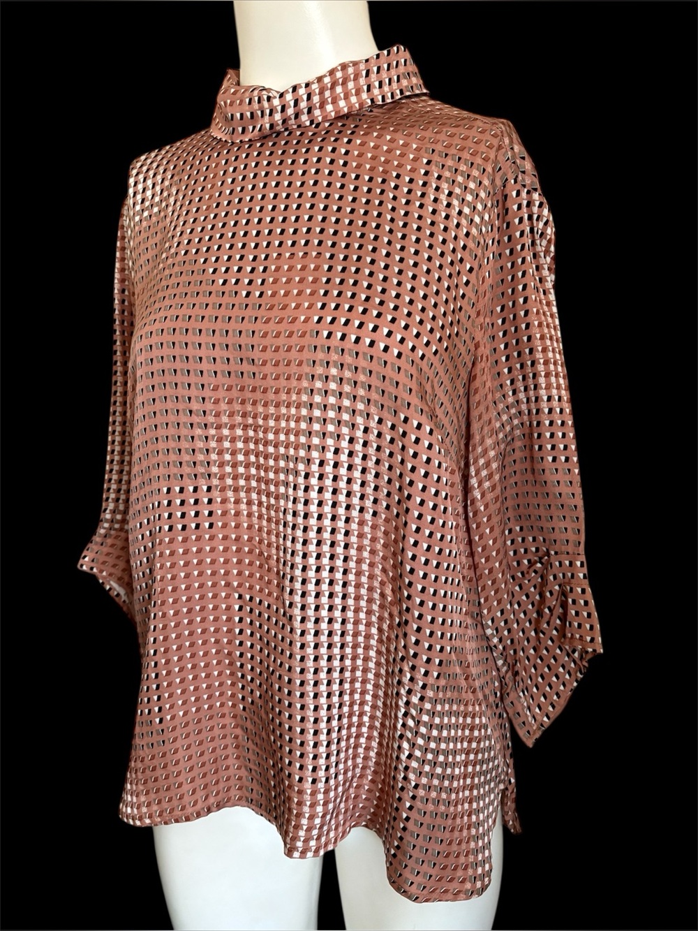 Karen by Simonsen Manage Blouse Sz 38 / M Geometric Print Satin 3/4 Sleeves